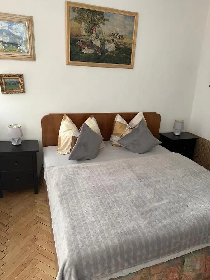 Apartments & Restaurant Tkalcovsky Dvur Praga 0*,  Czechy